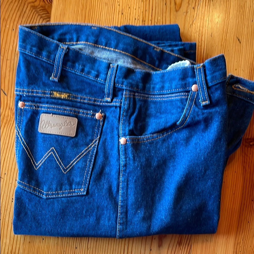 Wrangler Blue Straight Jeans Classic Style 34x38 like new